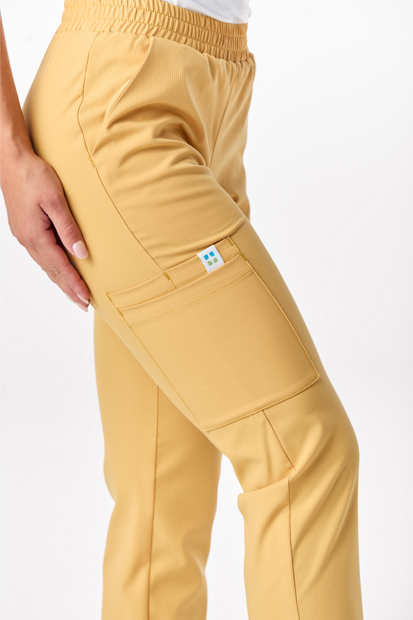 emanno-core-premium-zuta-detalj