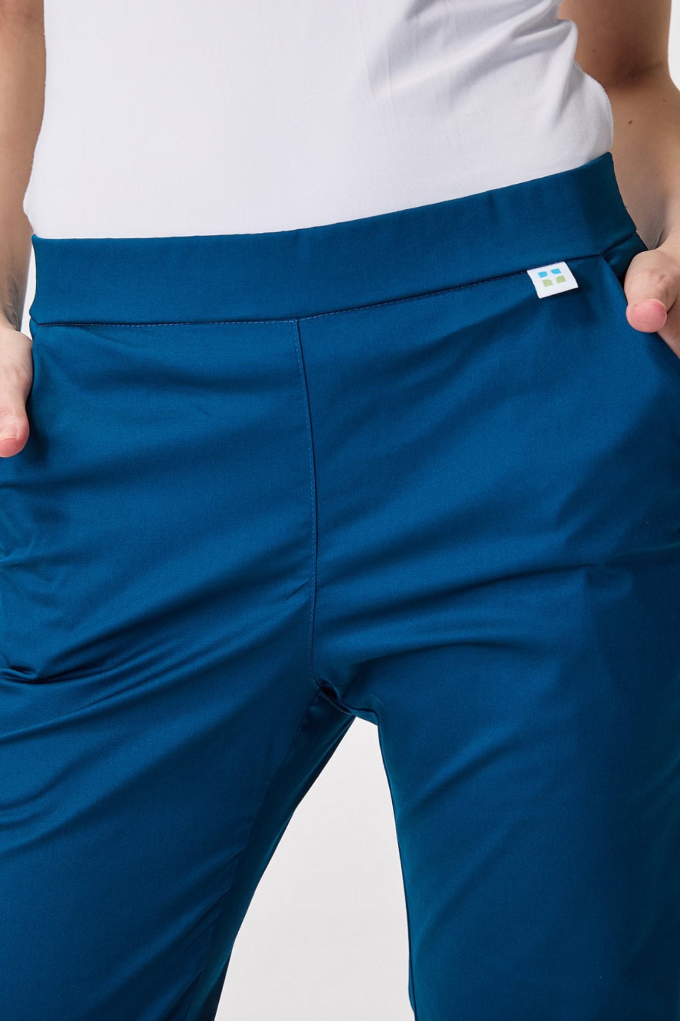 emanno-form-cotton-petrolej plava-detalj2