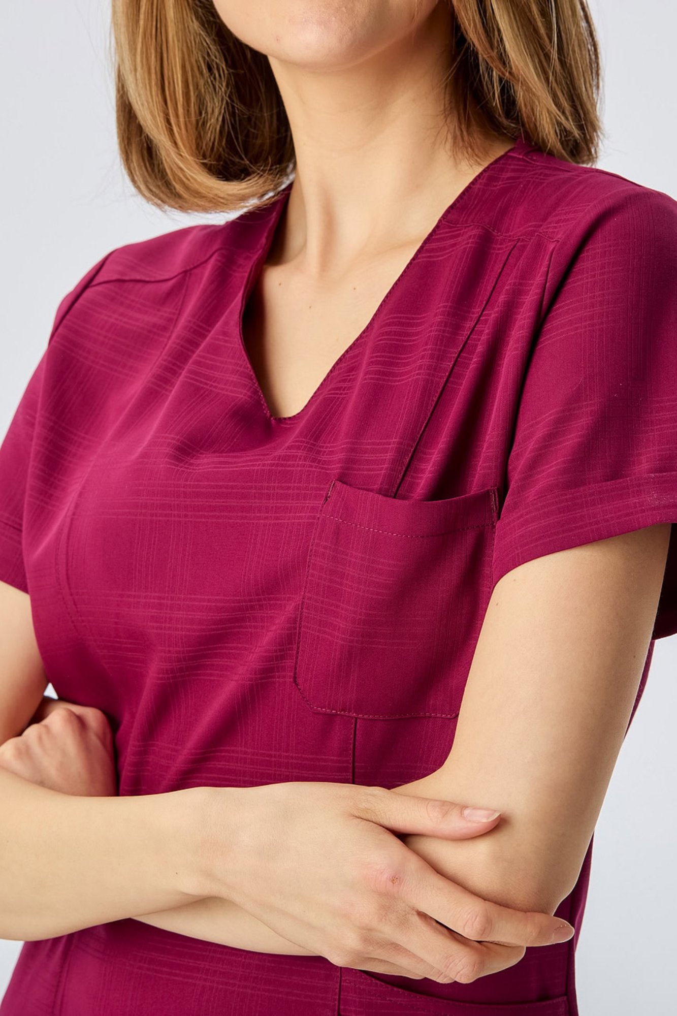 emanno-still-premium-tamna magenta-detalj